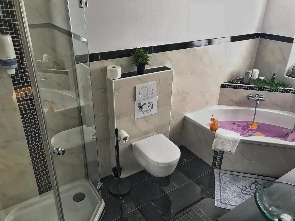 Golden Gapa Central Holiday House 14 Apartment การ์มิช-พาร์เทนเคียร์เชน ภายนอก รูปภาพ